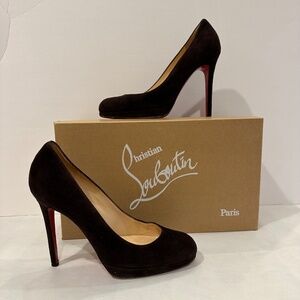 CHRISTIAN LOUBOUTIN “NEW SIMPLE” ROUND TOE PUMPS IN BROWN SUEDE
